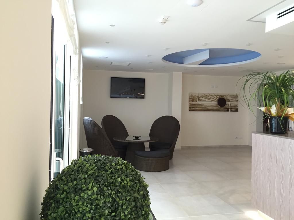 Hotel Montreal Bibione Exterior photo
