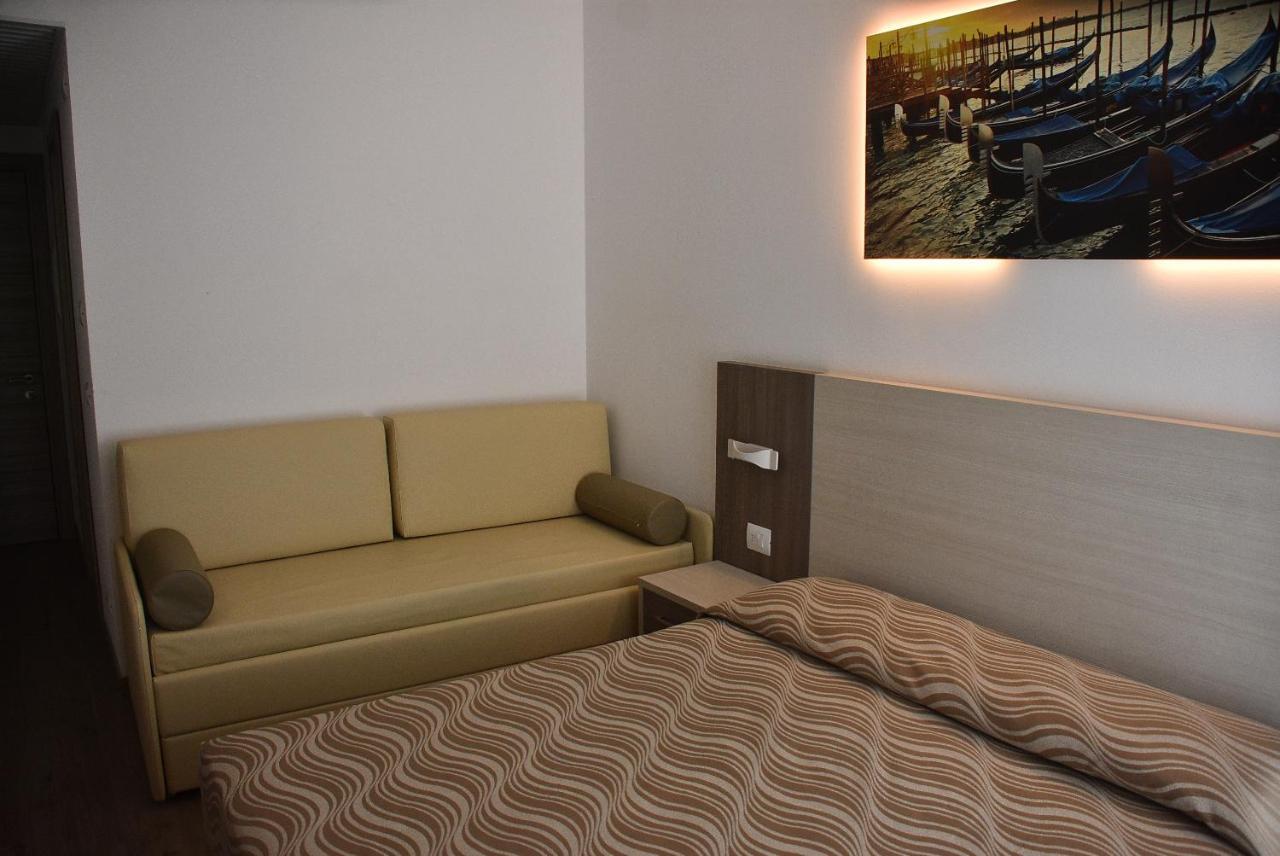Hotel Montreal Bibione Exterior photo